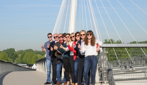 Team Juwelier & Optik Thüm auf Brücke